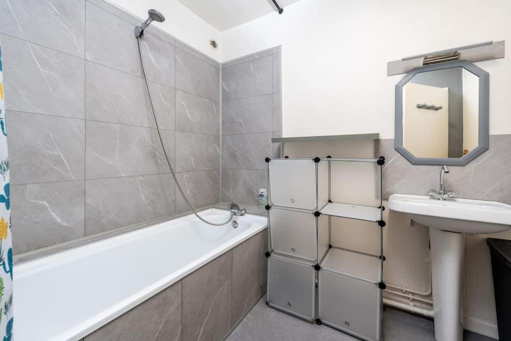 Duplex Cosy Et Contemporain Avec Parking Prive Lägenhet Amiens Exteriör bild